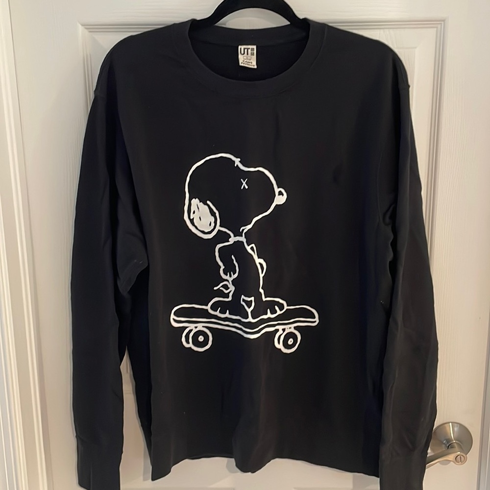 Uniqlo x Kaws x Peanuts Mens Black Sweater Like New size Large
